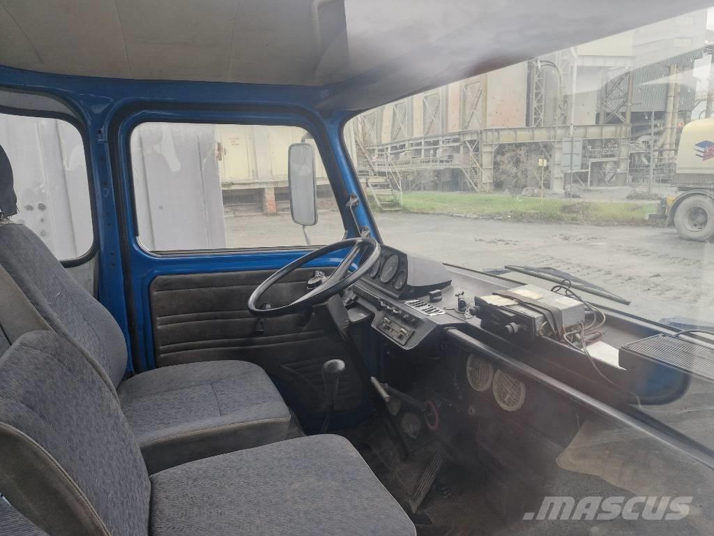 Avia 30N Flatbed/Dropside trucks