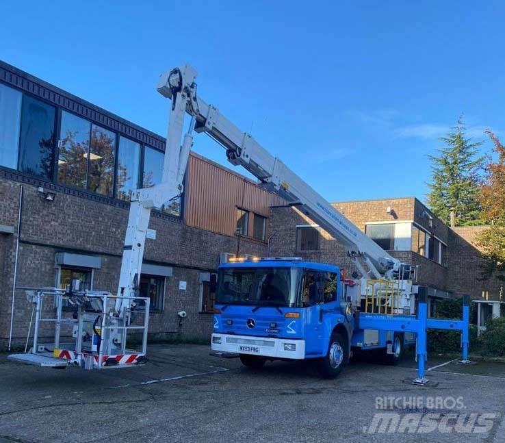 Bronto F32 RL Truck mounted aerial platforms