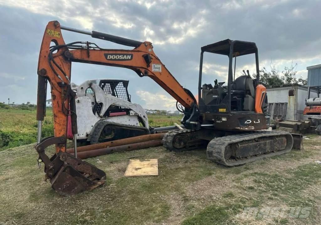 Doosan DX50 Crawler excavators