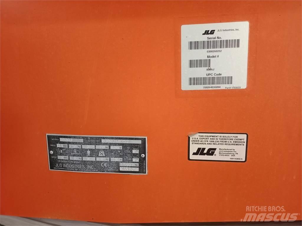 JLG 800AJ Articulated boom lifts