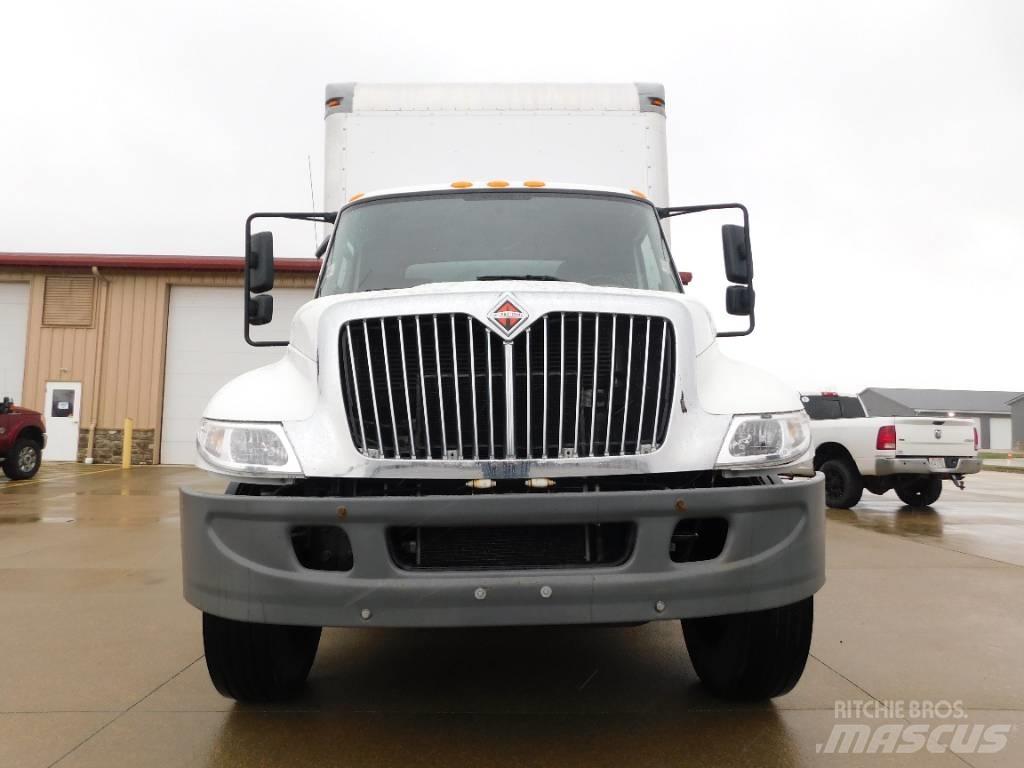 International 4300 Containerframe/Skiploader trucks