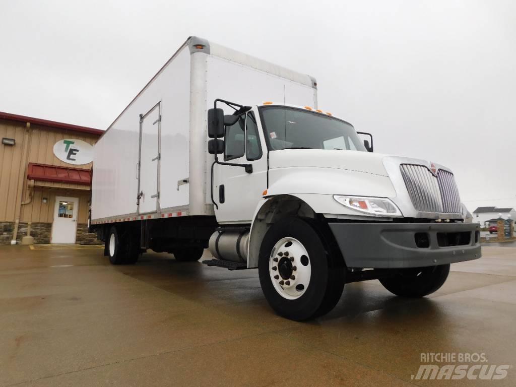 International 4300 Containerframe/Skiploader trucks