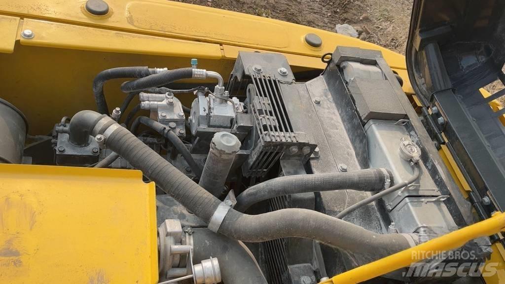 Komatsu PC 130 Crawler excavators