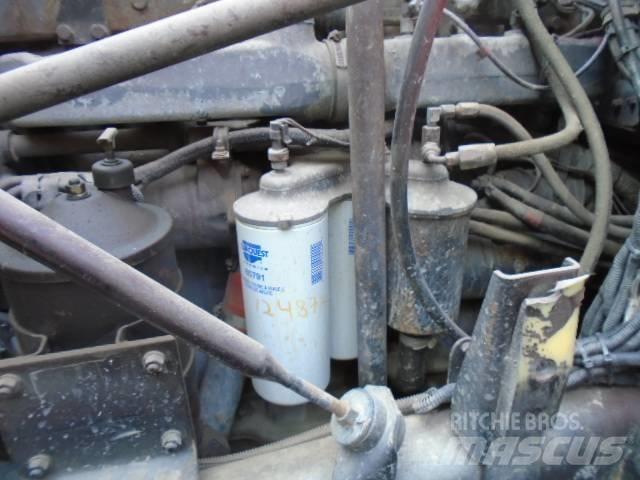 Mack RB 688 S Truck Tractor Units