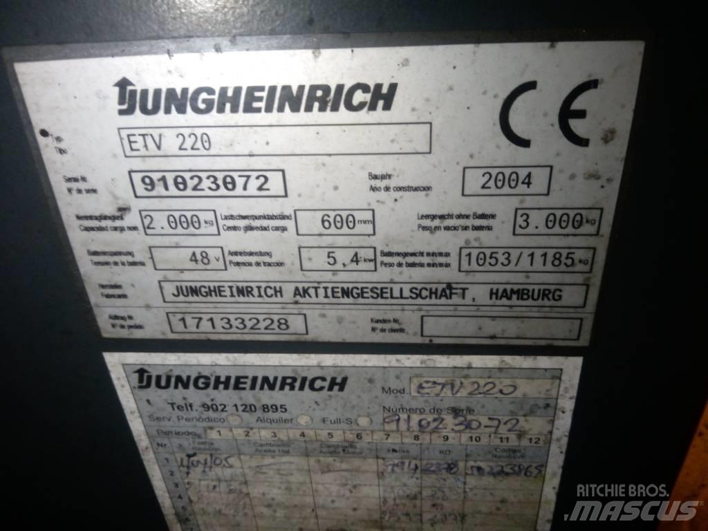 Jungheinrich ETV 220 Reach truck