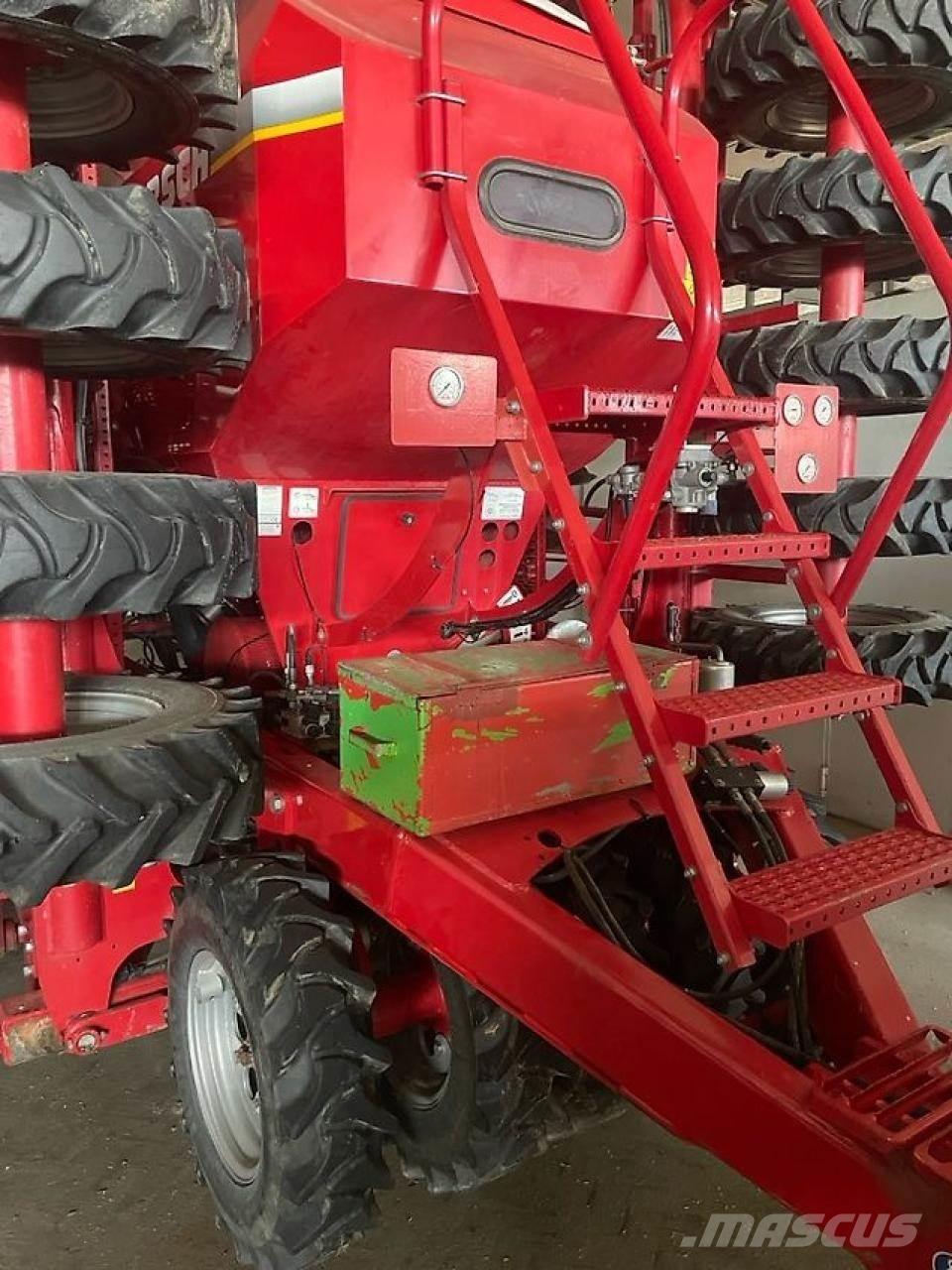 Horsch Pronto 8 DC Combination drills
