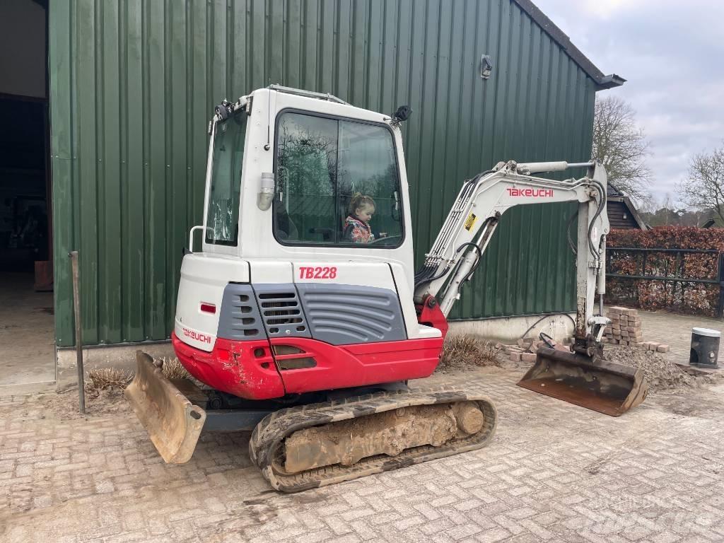 Takeuchi TB 228 Mini excavators < 7t