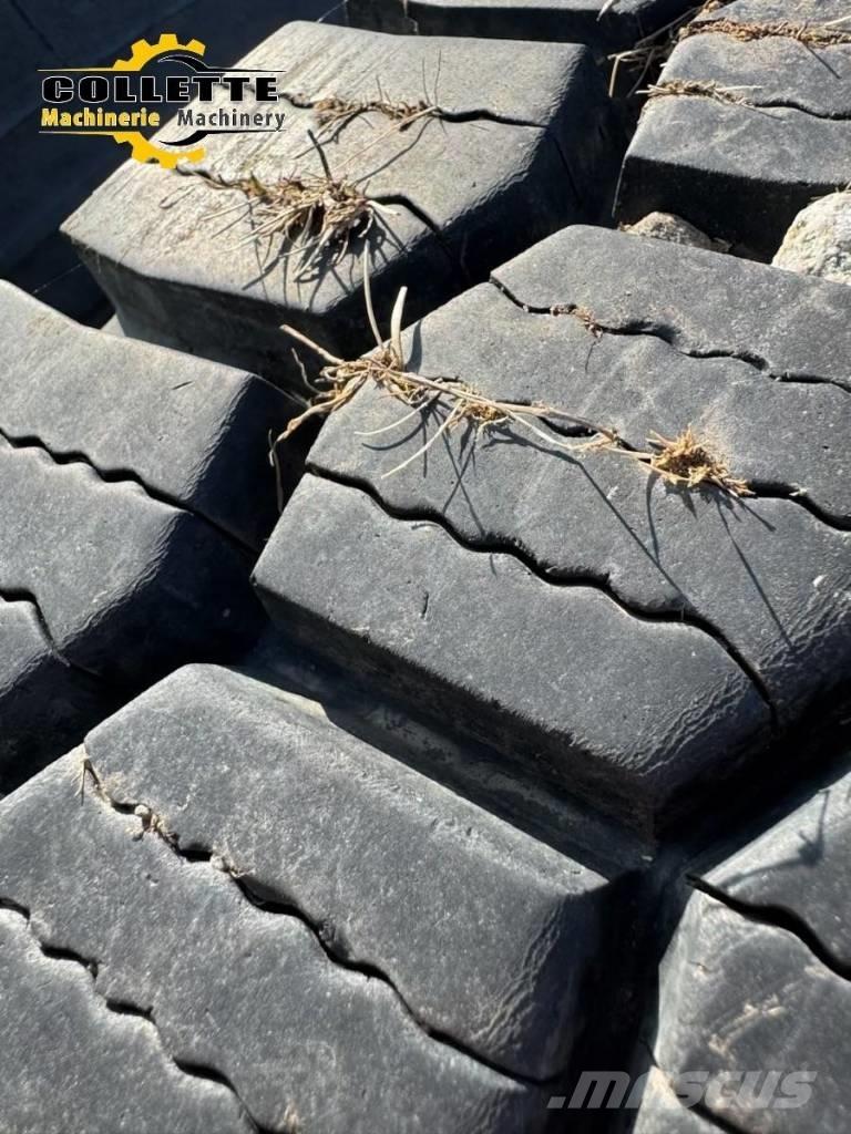 Freightliner 122 SD Truck Tractor Units