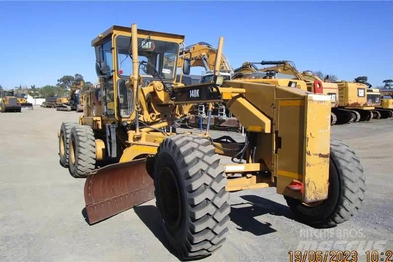 CAT 140K Graders