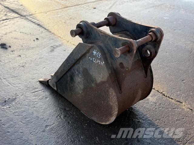 JCB ŁYŻKA UŻYWANA TLB's