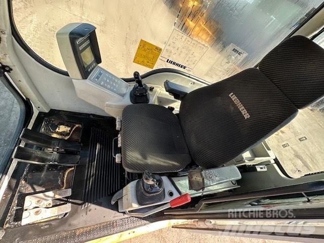 Liebherr R 914 C CAB Cabins and interior