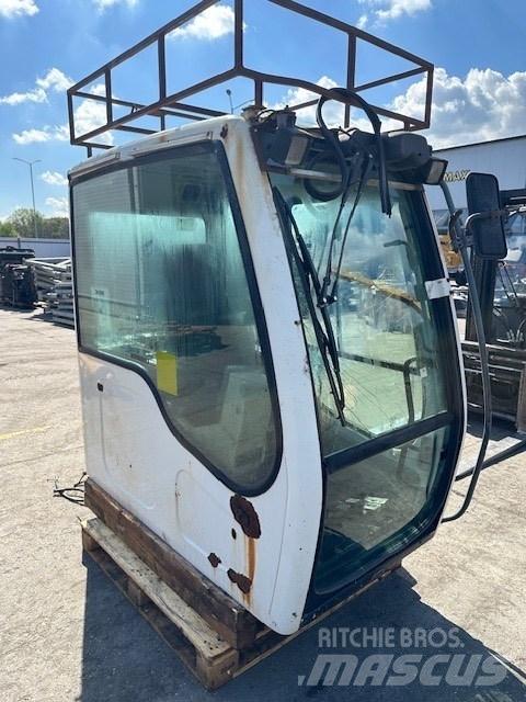 Liebherr R 914 C CAB Cabins and interior