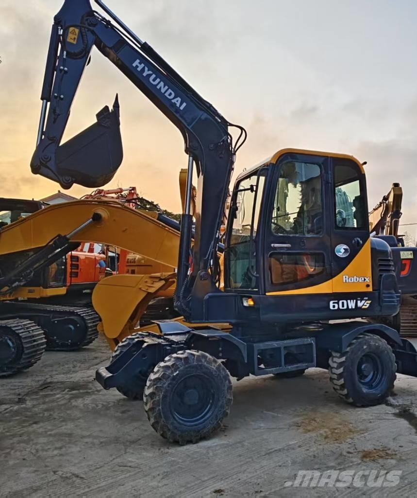 Hyundai R60W Wheeled excavators