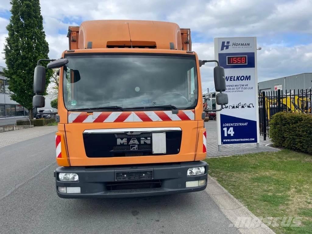 MAN TGL 8.220 Flatbed/Dropside trucks