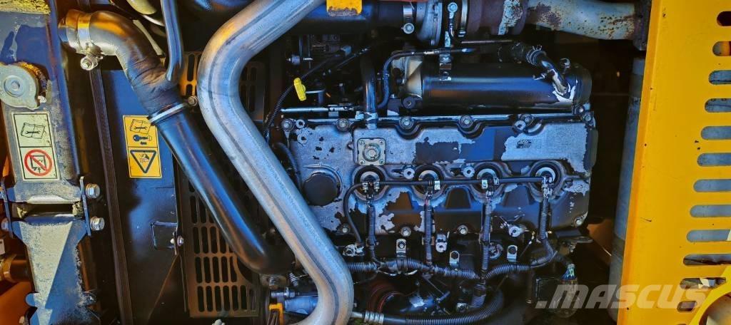 JCB JS 145 W Wheeled excavators