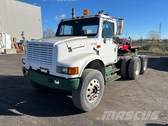 International 4900 Truck Tractor Units