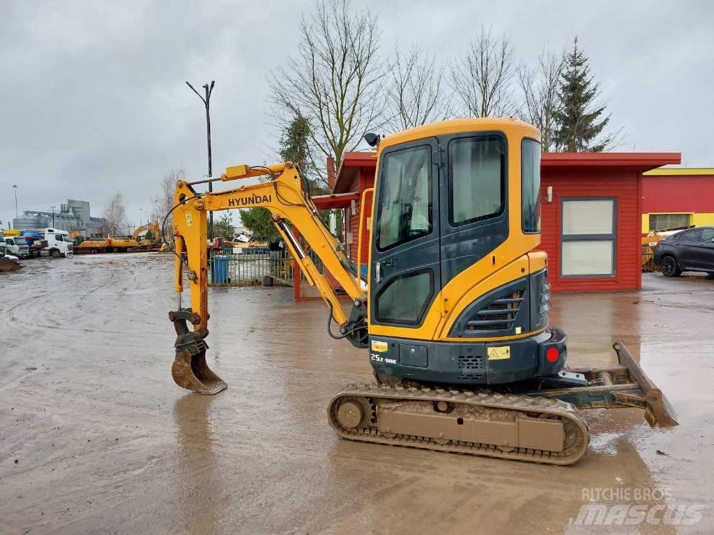 Hyundai R25Z-9AK Mini excavators < 7t