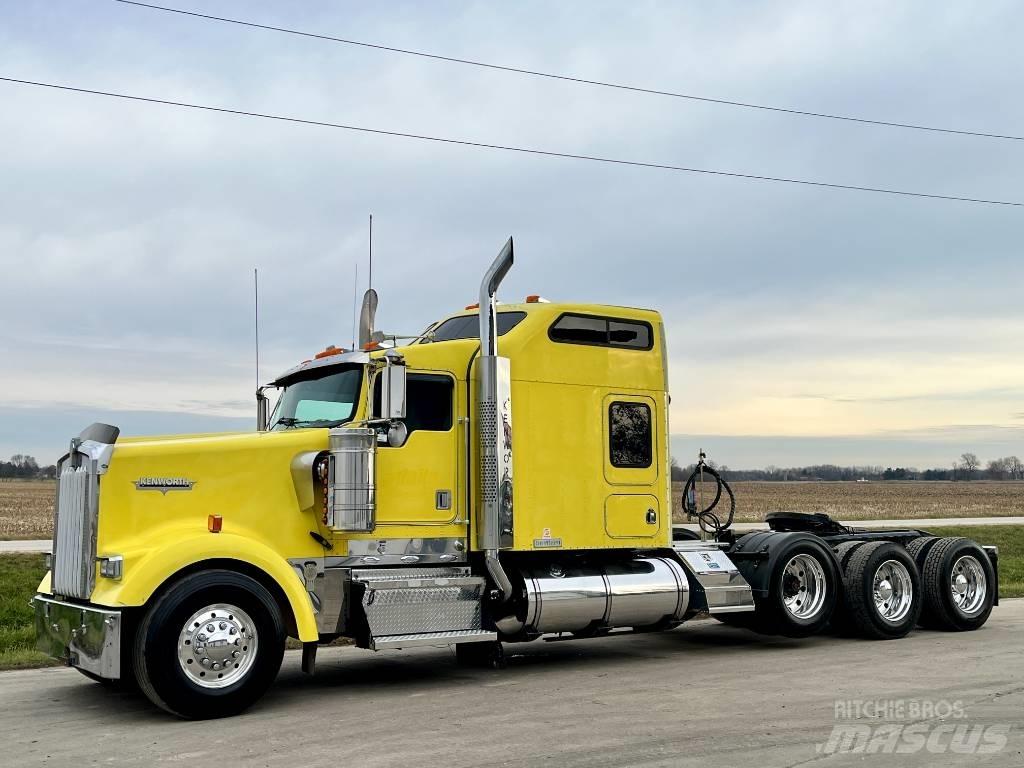 Kenworth W 900 Truck Tractor Units