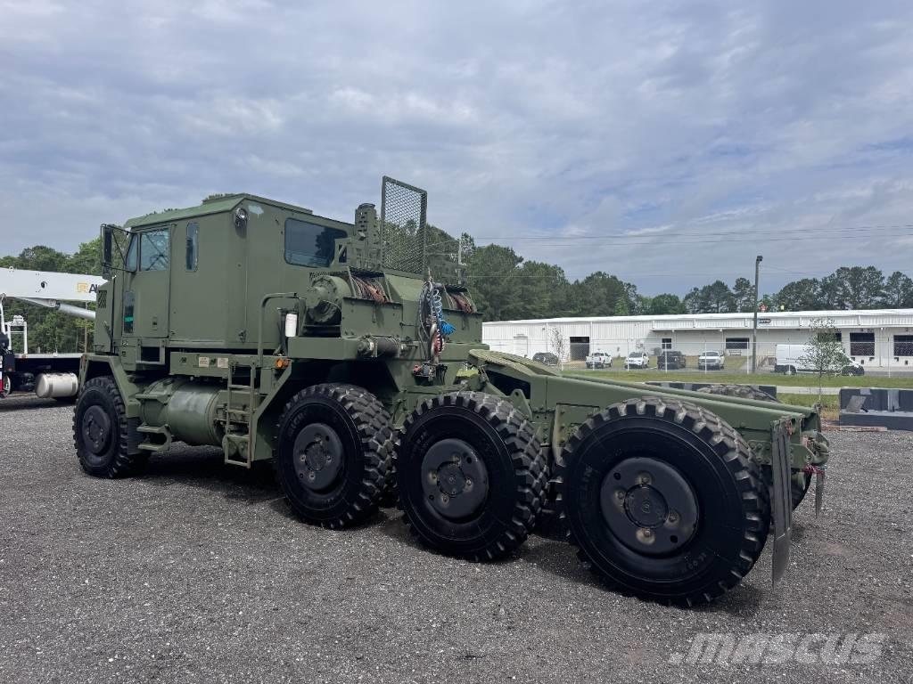 Oshkosh M1070 Truck Tractor Units