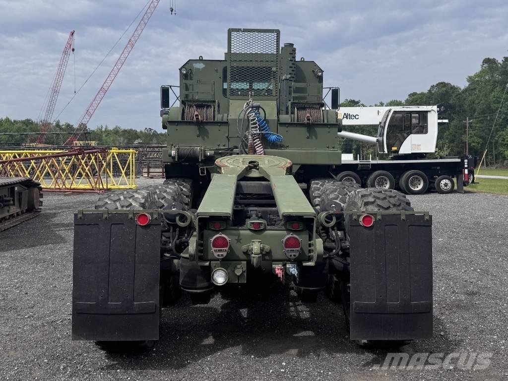 Oshkosh M1070 Truck Tractor Units