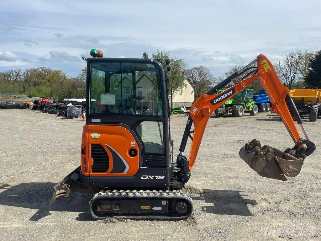 Doosan DX 19 Mini excavators < 7t