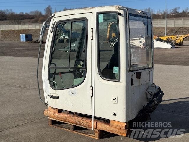 Liebherr A 924 C CAB Cabins and interior