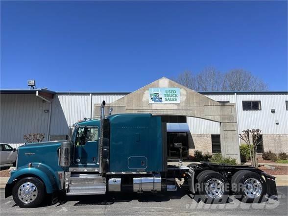 Kenworth W900L Truck Tractor Units