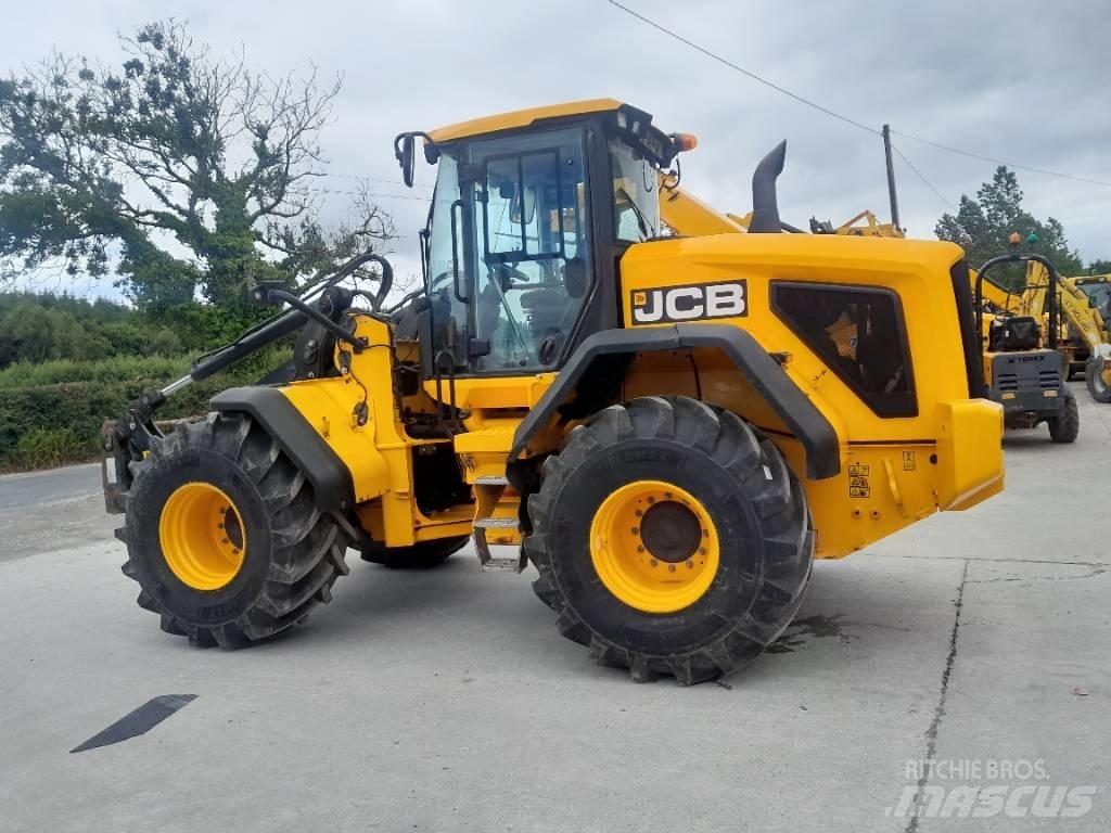 JCB 427 Farming telehandlers