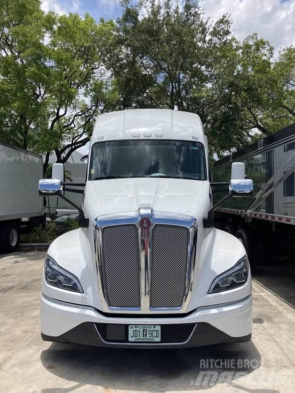 Kenworth T680 Truck Tractor Units