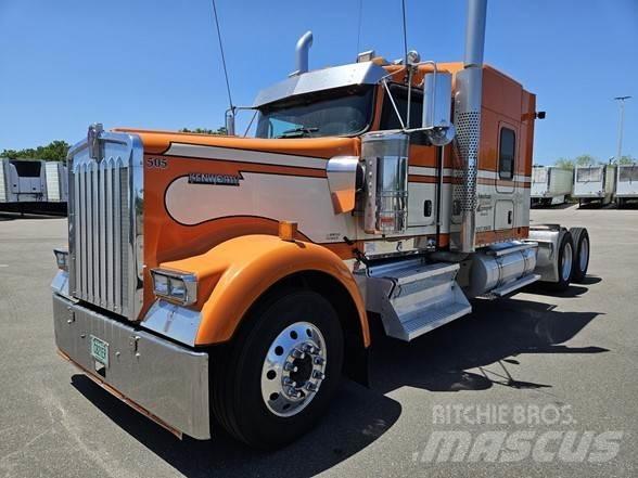 Kenworth W900 Truck Tractor Units