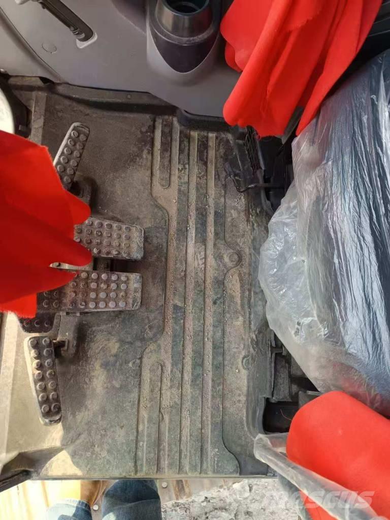 Hitachi ZX 70 Midi excavators  7t - 12t