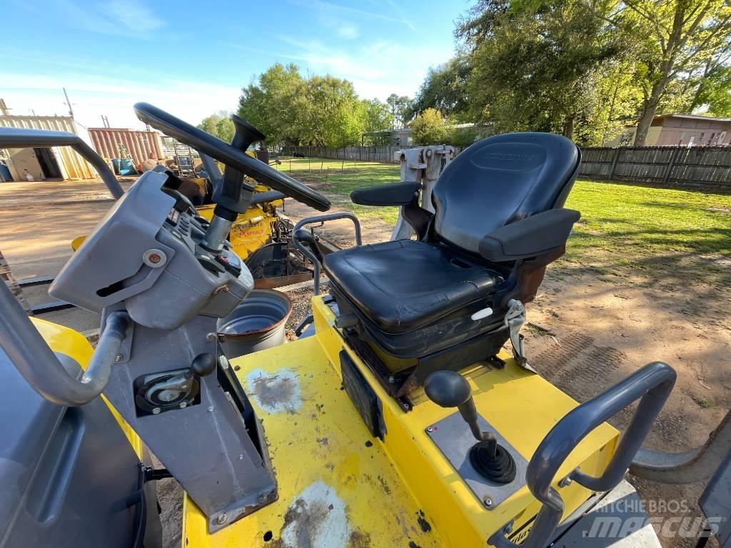 Dynapac CC 1300 Twin drum rollers