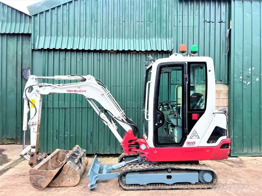 Takeuchi TB225 Mini excavators < 7t