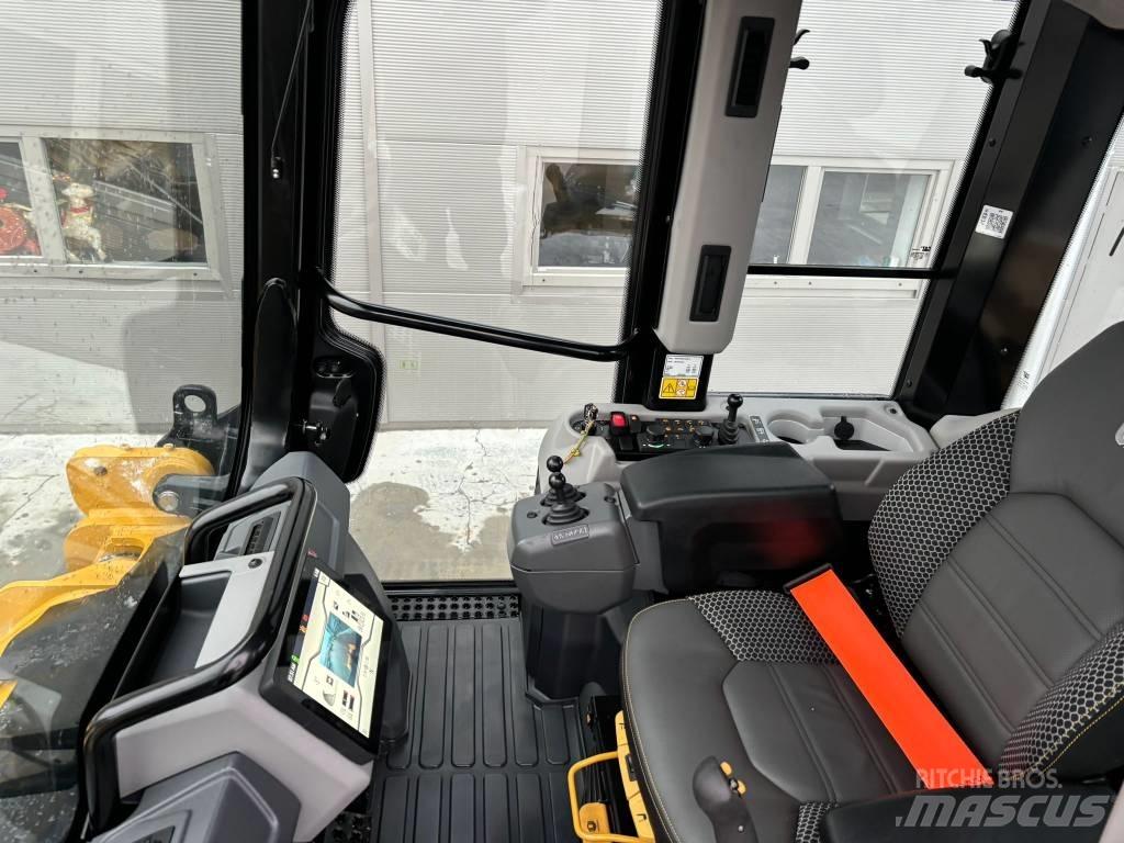 CAT 963 *MIETE/RENTAL Crawler FEL's
