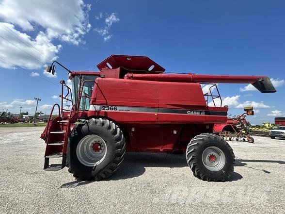 Case IH 2366 Combine harvesters