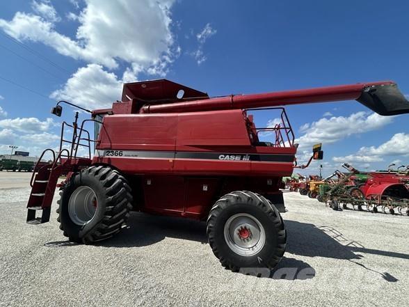 Case IH 2366 Combine harvesters