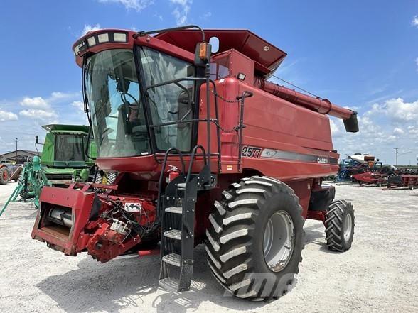 Case IH 2577 Combine harvesters
