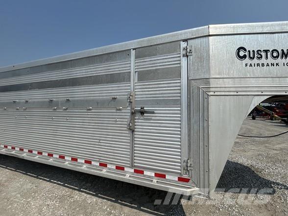  CUSTOM CLASSIC Livestock carrying trailers