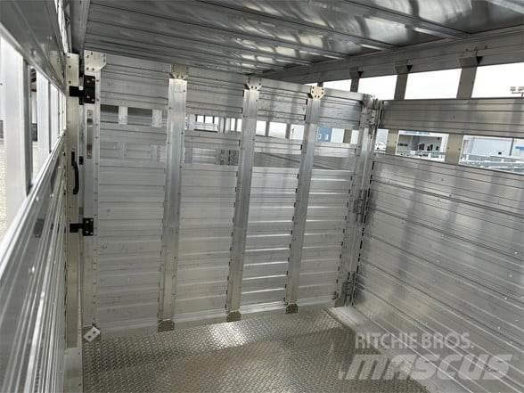 Duralite 2500 Livestock carrying trailers