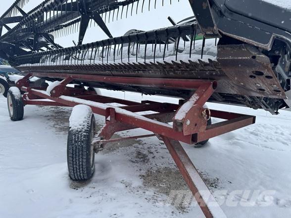 Gleaner 500 Combine harvester heads