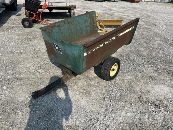 John Deere 15 Other farming trailers