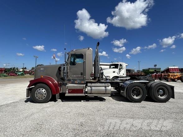Kenworth W900 Truck Tractor Units