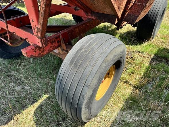 Killbros 300 Grain / Silage Trailers