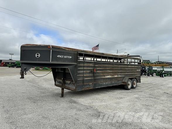  PACESETTER 24 Livestock carrying trailers