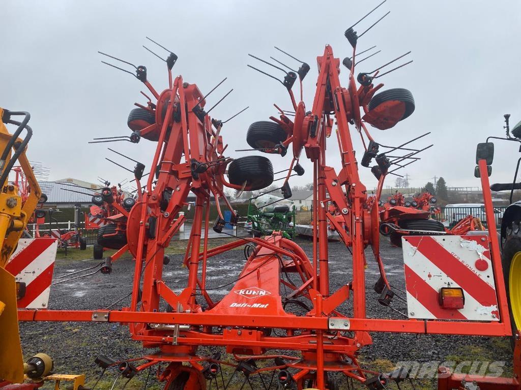 Kuhn GF8702 Rakes and tedders