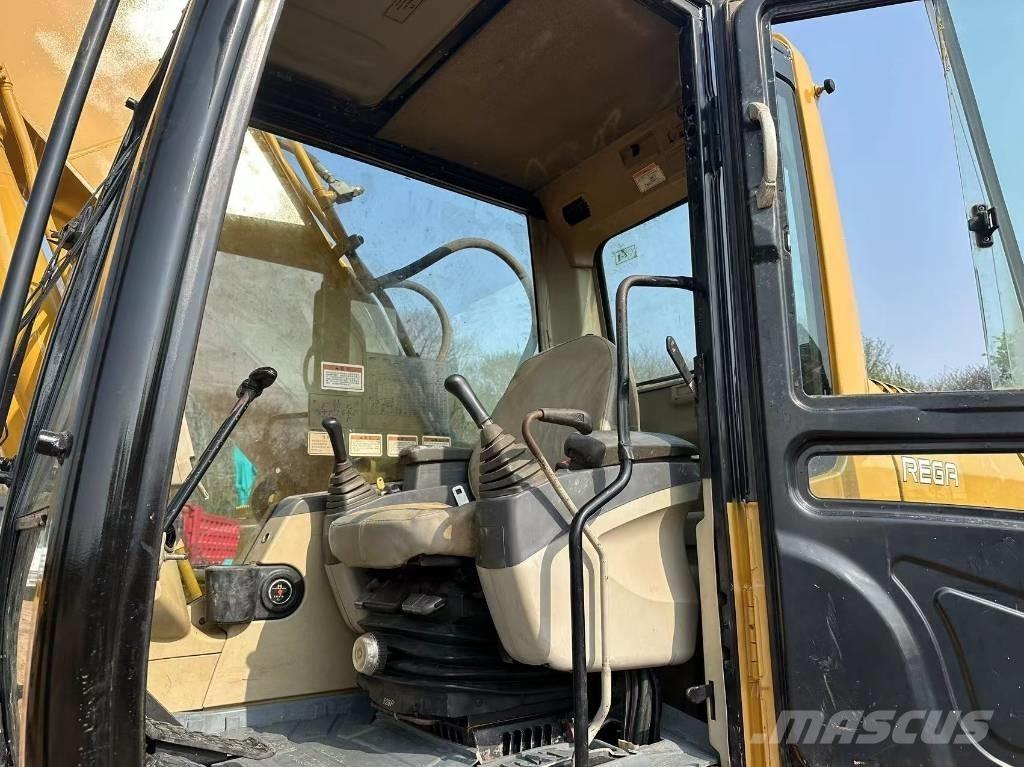 CAT 325 CL Crawler excavators