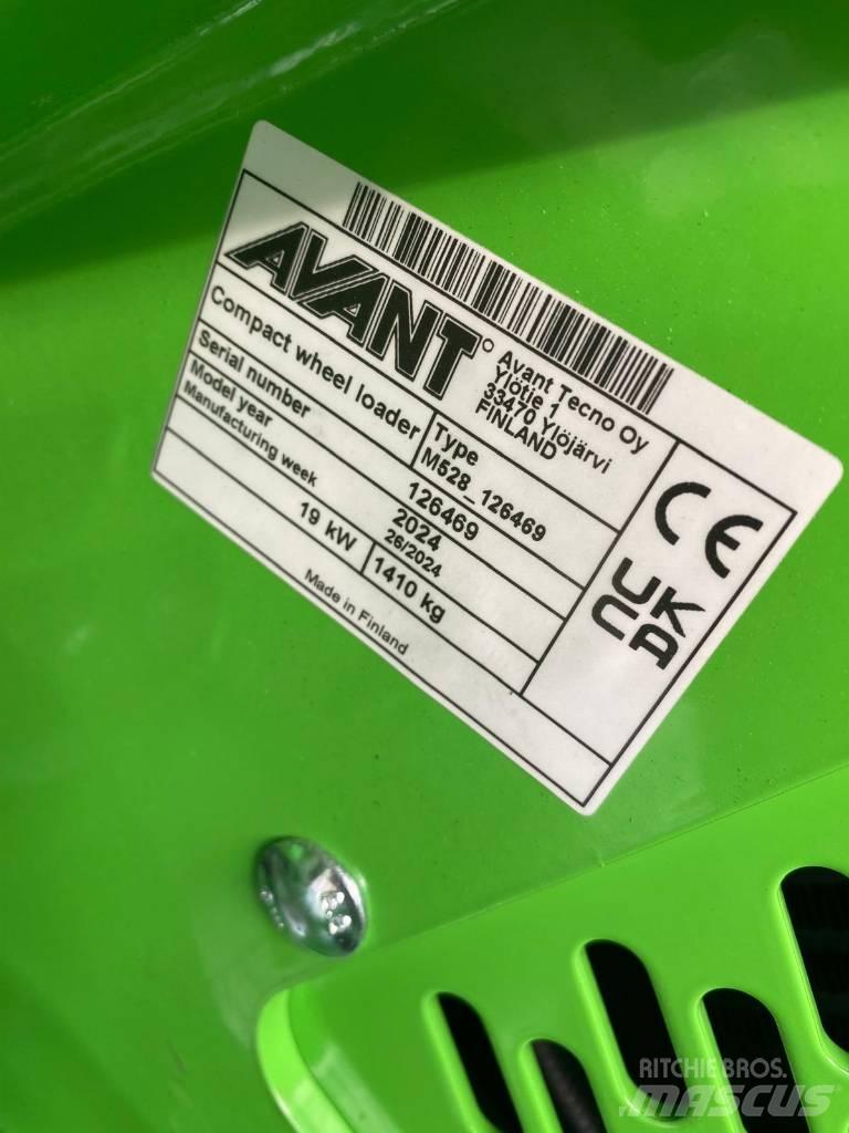 Avant 528 Other groundscare machines