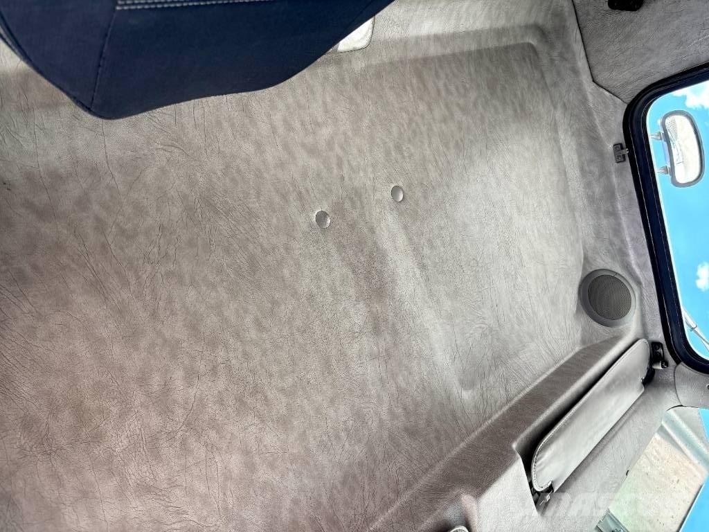 Kenworth T 300 Truck Tractor Units