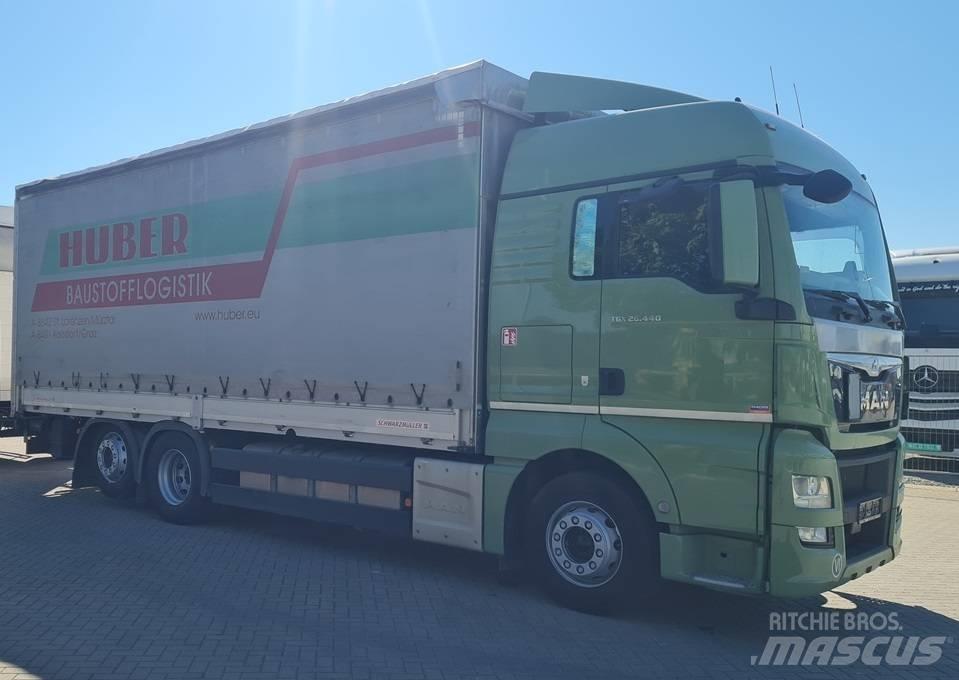 MAN 26.440 / 7.4m / LIFT Tautliner/curtainside trucks
