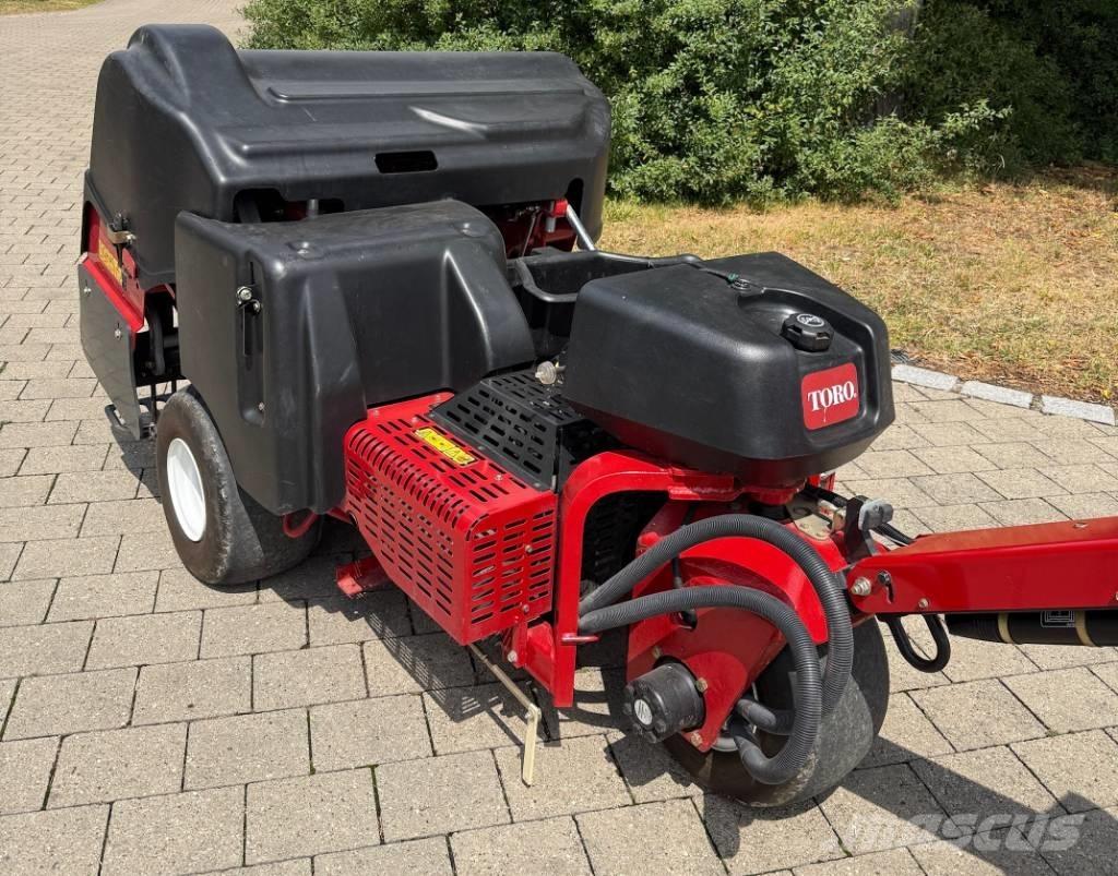 Toro ProCore 648S Aerators and dethatchers